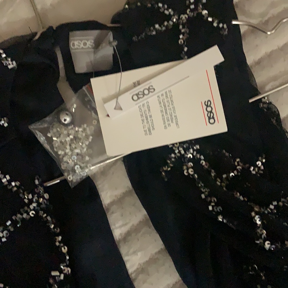 Dress - Picture 8 of 8